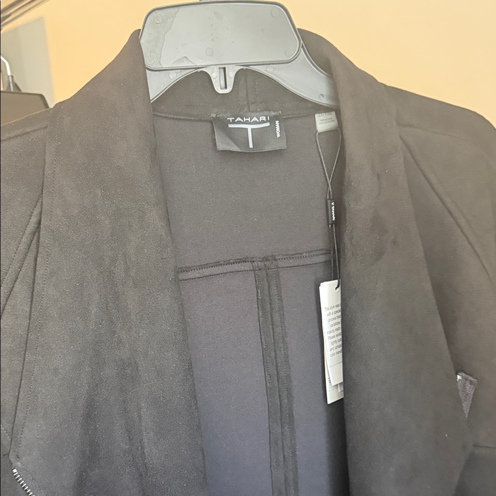 Tahari Elegant Black Blazer